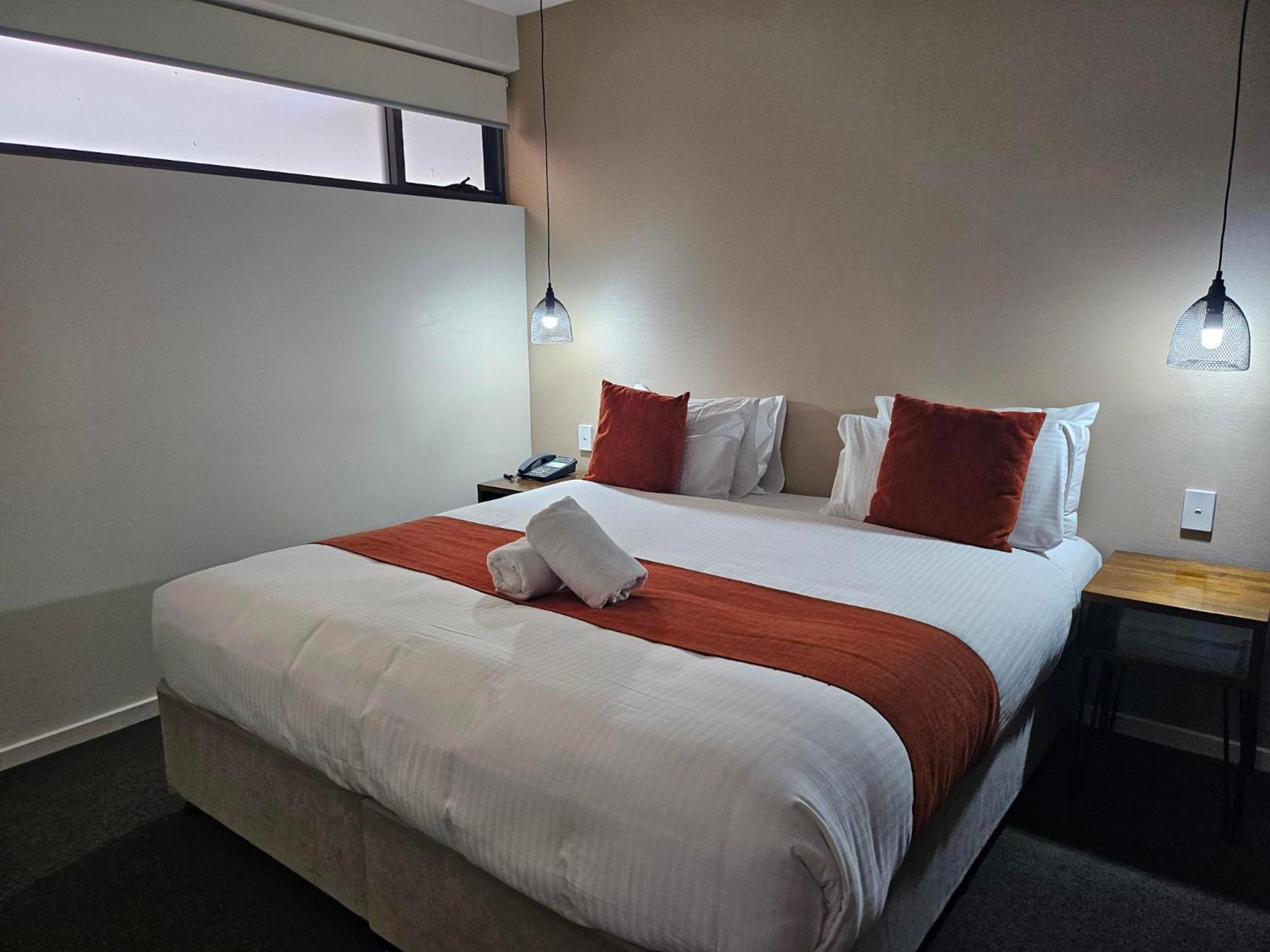 Altitude On מונטוויל מראה חיצוני תמונה A bedroom at the hotel