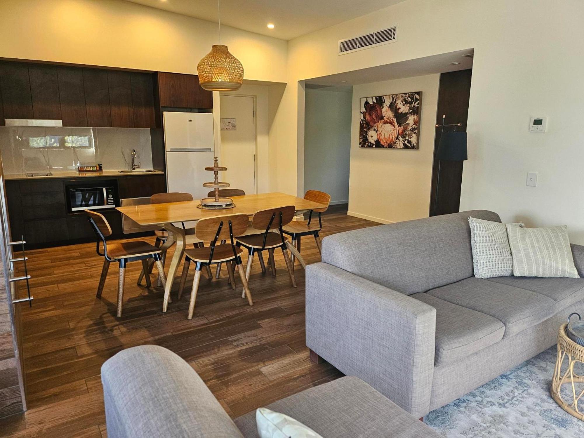 Altitude On מונטוויל מראה חיצוני תמונה A typical apartment at the Village